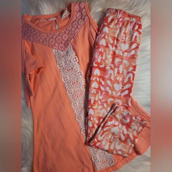 Girls 2 Pc Matching Set - Top & Leggings - Color: Coral/white - Girls:Size 7-8 - Picture 3 of 6